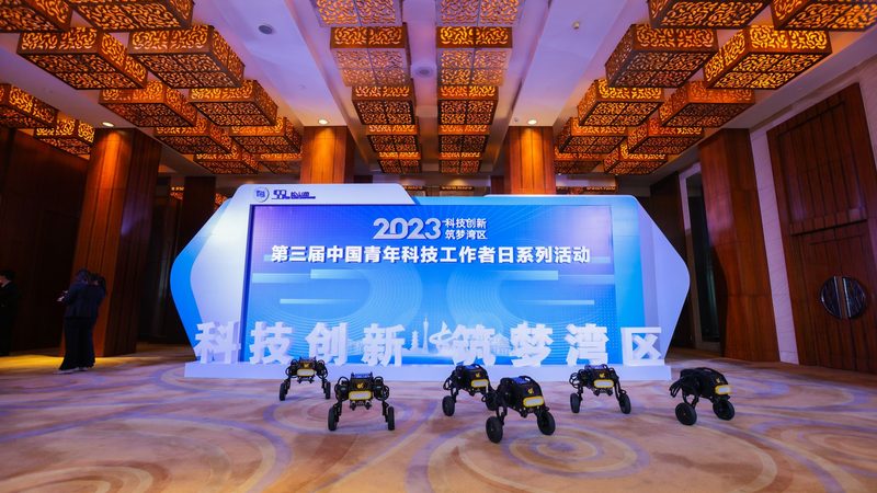 ELT工具实施流程：从规划到部署的关键步骤解析